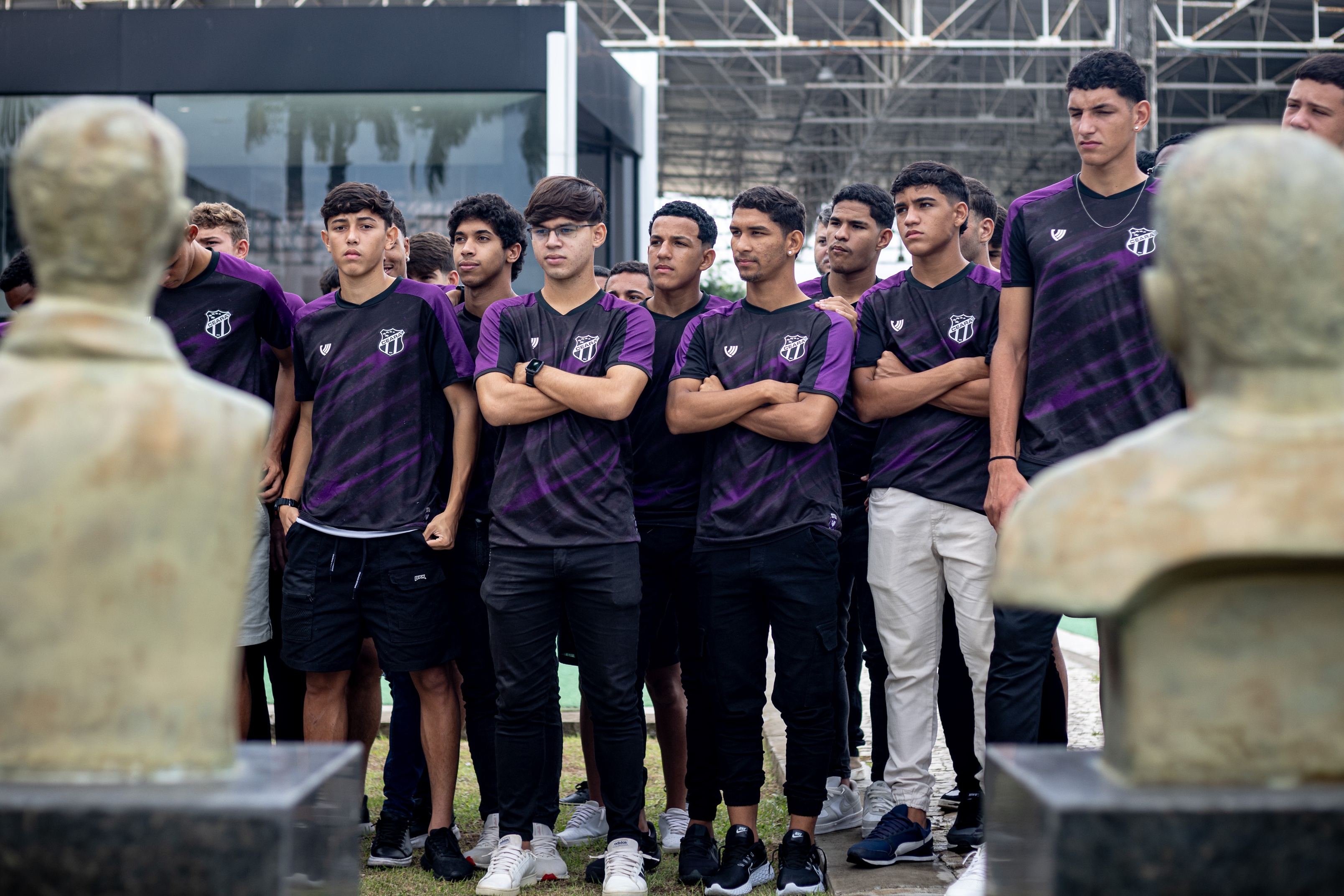 Sub-17: Em Porangabuçu, elenco alvinegro visita o Centro Cultural e conhece a história do Mais Querido