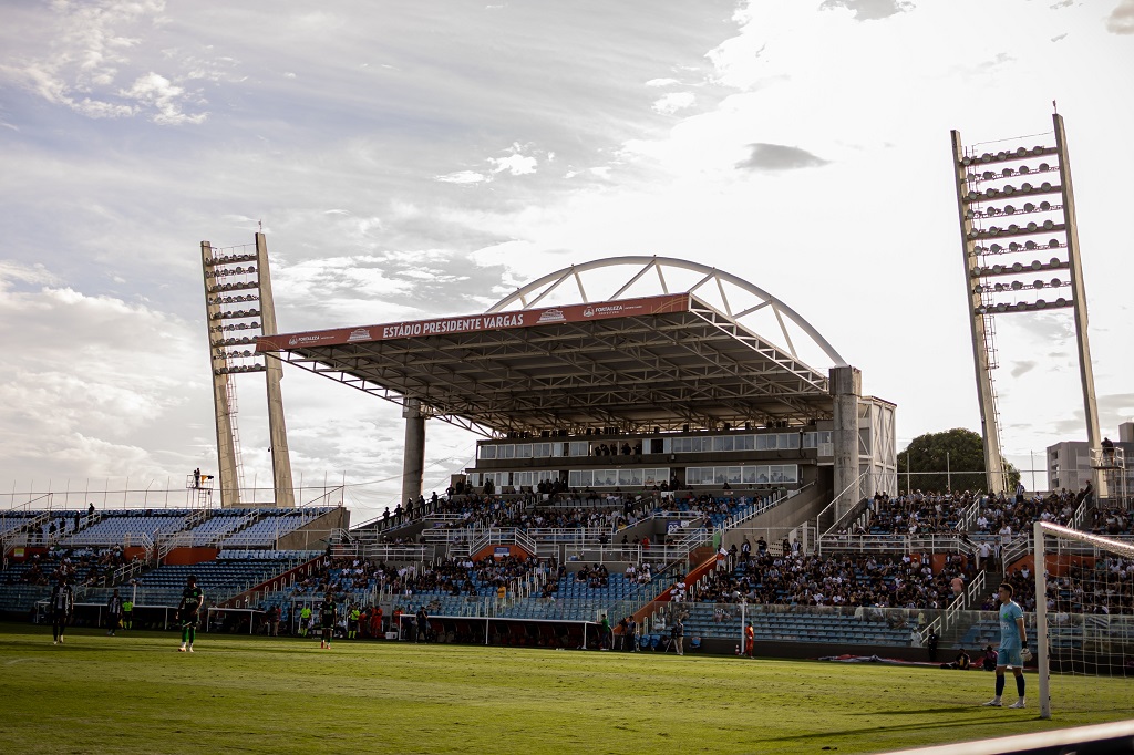 Ceará inicia venda de ingressos para o duelo diante do Floresta pela semifinal do Campeonato Cearense