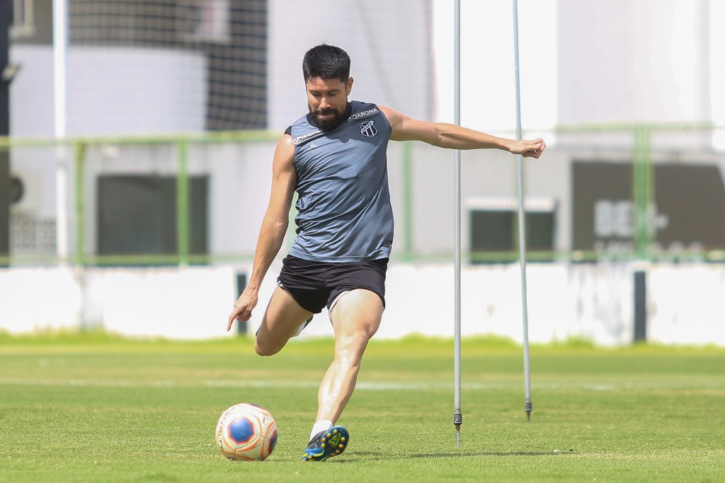 Ricardinho faz balanço da primeira semana de retomada dos treinamentos em Porangabuçu