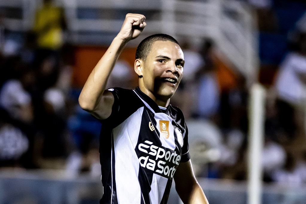 Ceará acerta a extensão contratual do atacante Melk