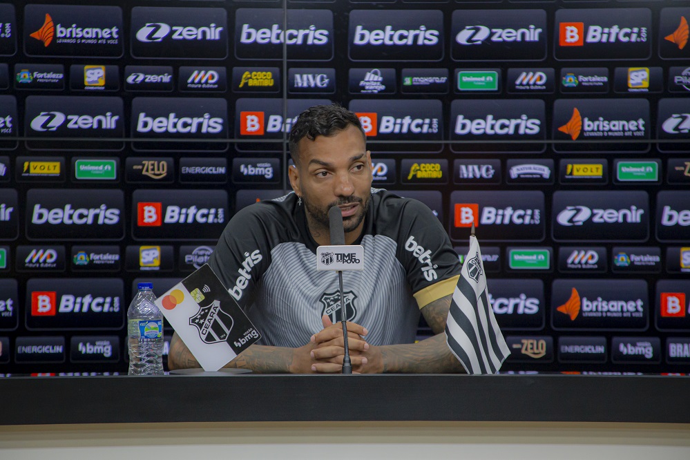 Em coletiva de imprensa, Michel Macedo afirma: “Estamos fazendo uma semana de treinos forte para buscar a vitória”