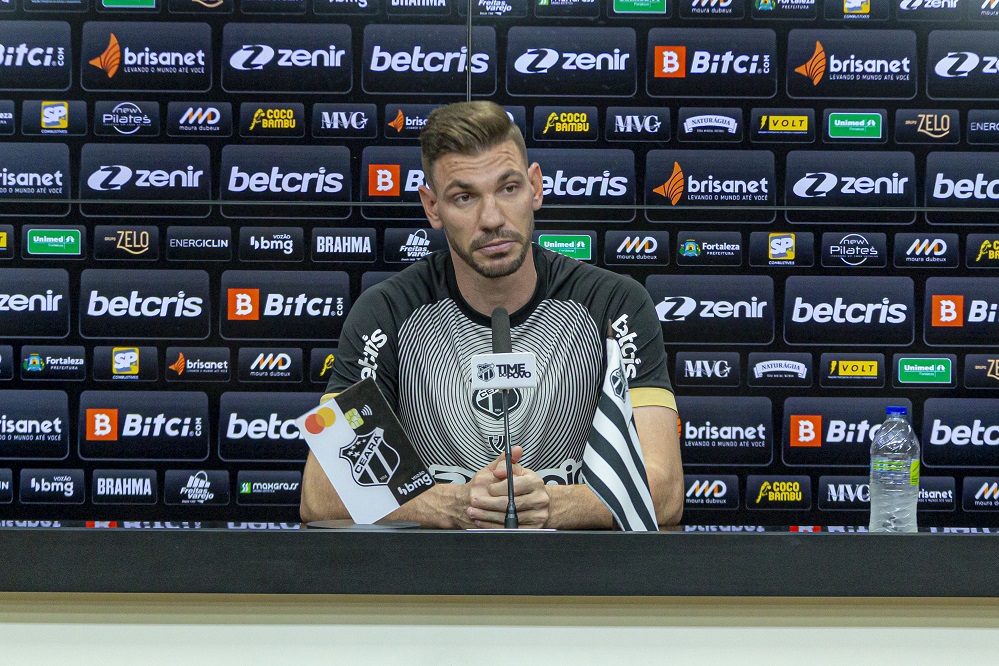 João Ricardo reforça a importância do apoio da torcida na reta final da Série A