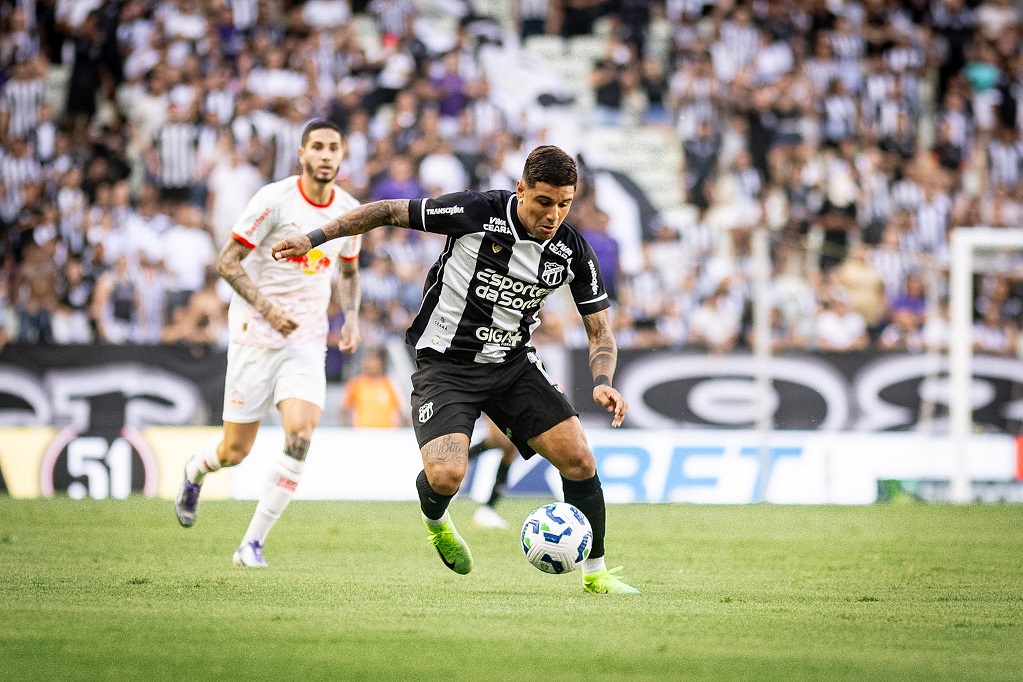 Autor da assistência do gol da vitória diante do RB Bragantino, Galeano exalta força do grupo: “O time foi muito bem”