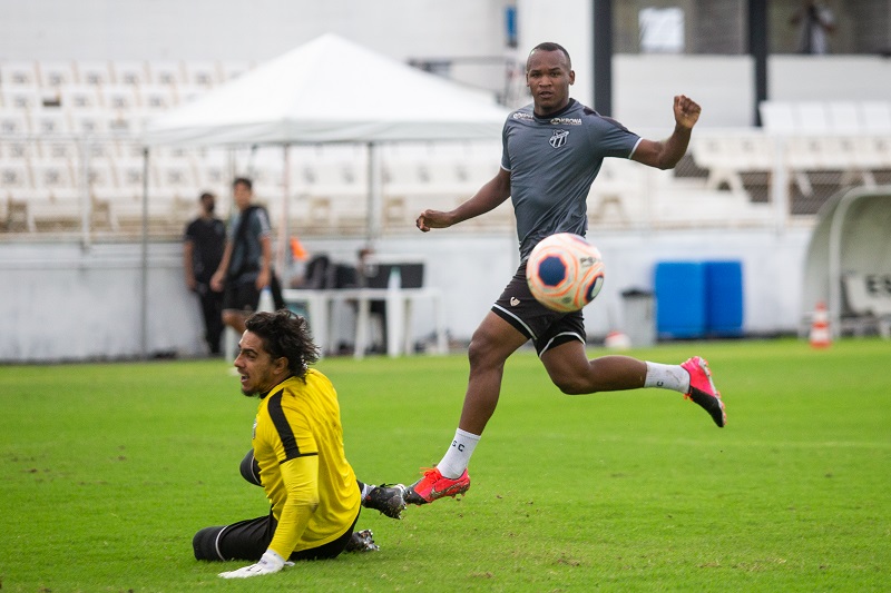 Em Porangabuçu, Ceará se reapresenta após a classificação para a final do Estadual