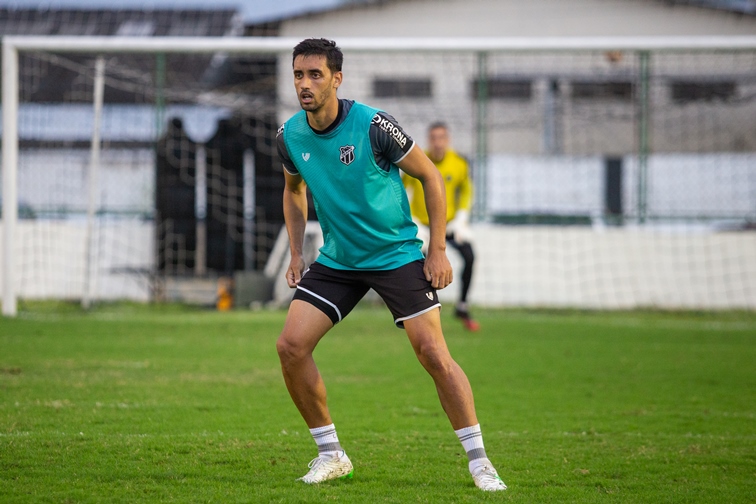 Marthã: “O torcedor pode esperar muita determinação e um cara que vai sempre se entregar pelo time e pela instituição”