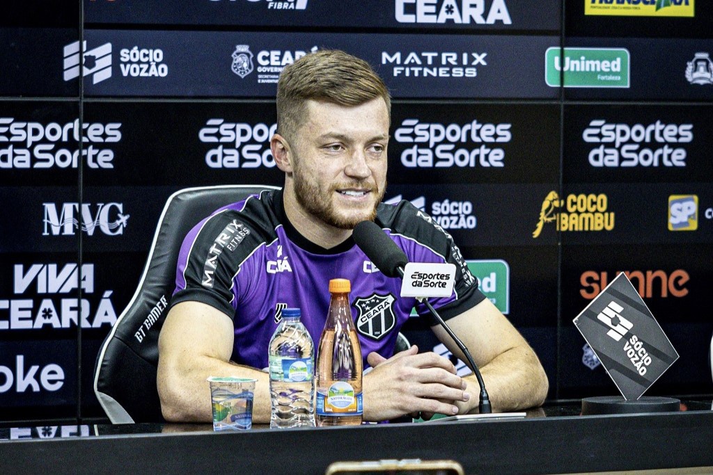 Voltando a ser opção para Léo Condé, Willian Machado cita importância de foco máximo em duelo com o Vasco