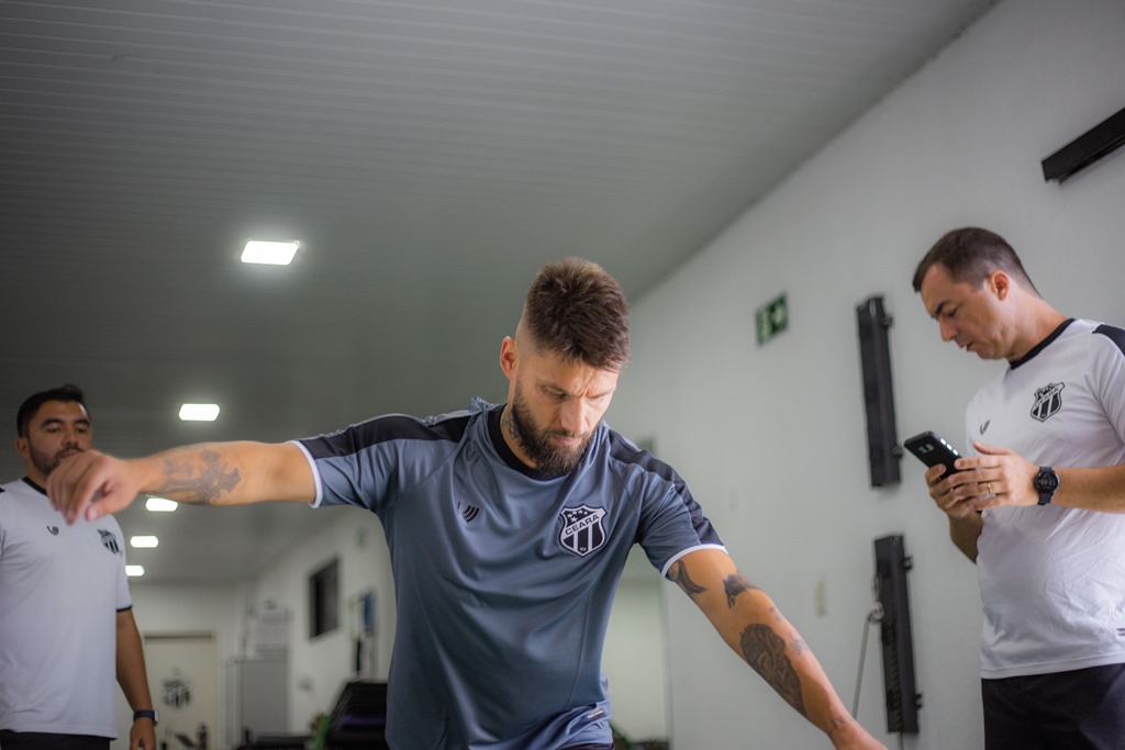 Após desembarque nessa segunda-feira, Rafael Sobis já realiza primeiro treino no Ceará