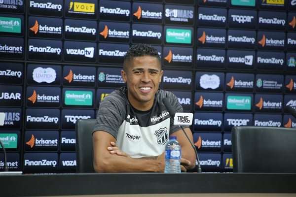 Bergson prevê jogo difícil diante do CSA: "Estamos trabalhando muito para conseguir a vitória" 