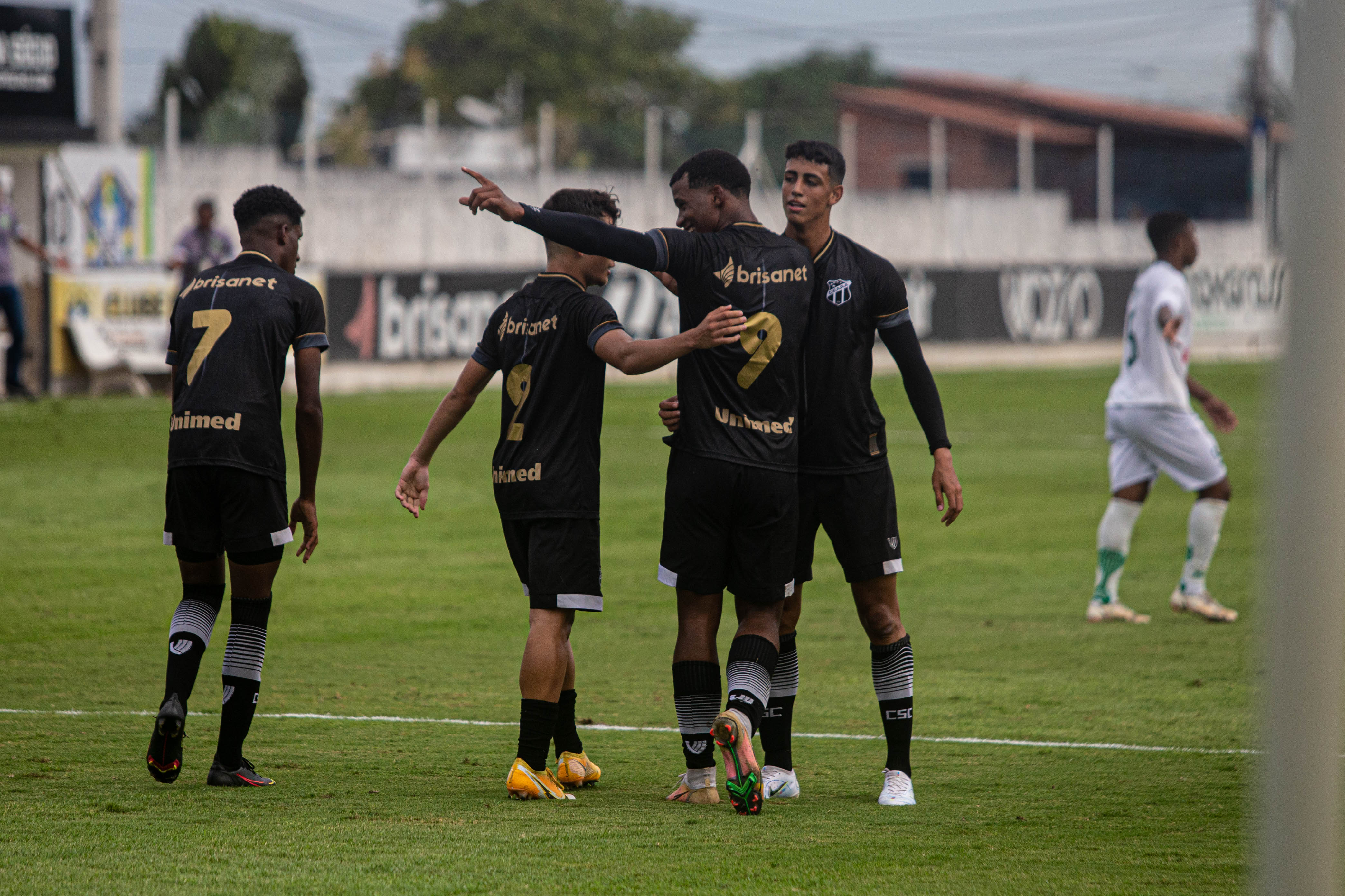 Com triplete de Gabriel Amaral, Ceará vence o Floresta e está na final do Cearense Sub-17