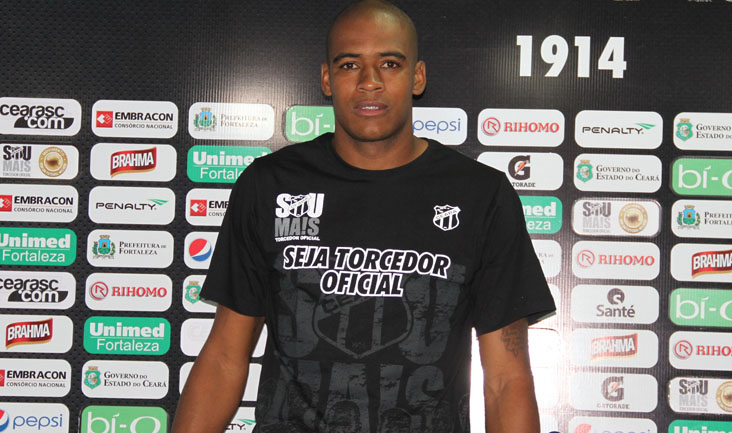 Jailson é apresentado à imprensa e fala sobre expectativas 