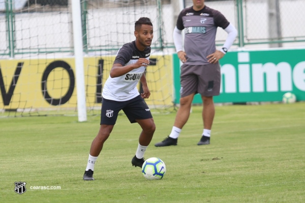 Mateus Gonçalves garante muita entrega e trabalho na volta do Brasileirão