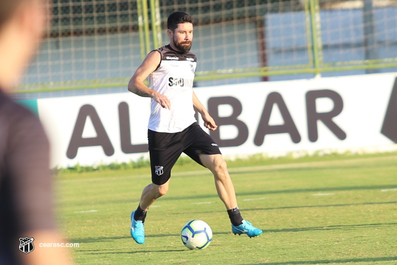 No CT de  Porangabuçu, elenco faz último treino em casa na temporada