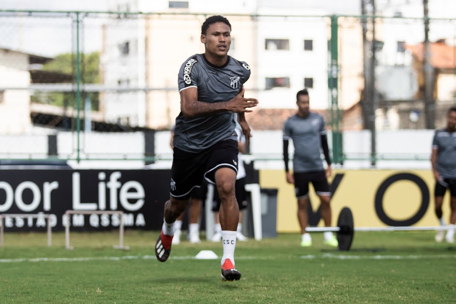 Formado na Cidade Vozão, Rick comenta sobre a emoção de sua estreia no time profissional e sobre sonhos para a carreira