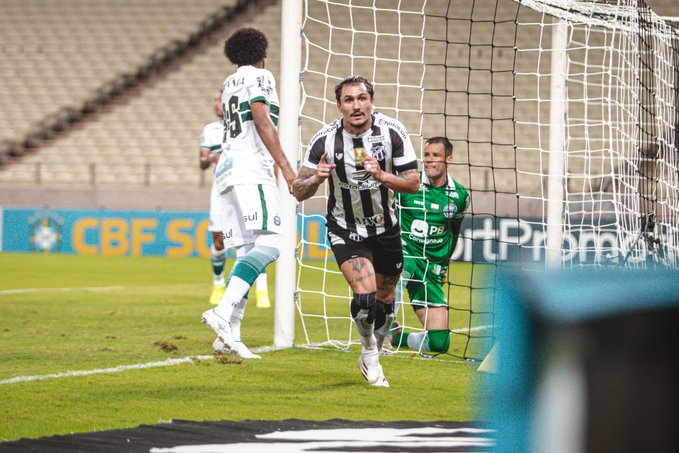 Série A: Na Arena Castelão, Ceará vence o Coritiba e chega à oitava colocação na tabela