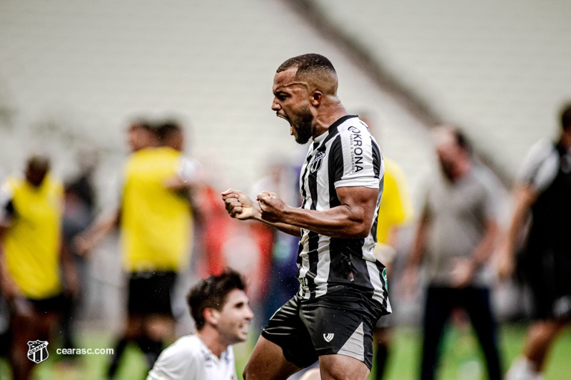 Lateral que mais balançou as redes pelo Vozão na década, Samuel Xavier vive início de temporada com mais gols