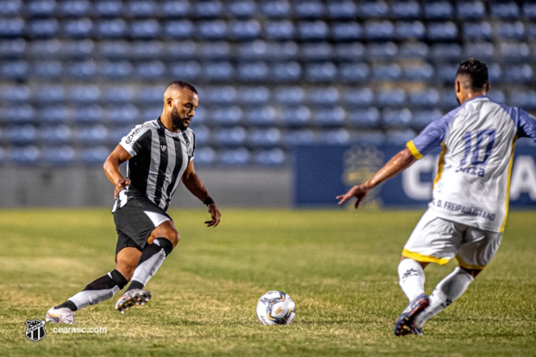 Em coletiva de imprensa, Samuel Xavier enaltece importância da Nação Alvinegra nas arquibancadas