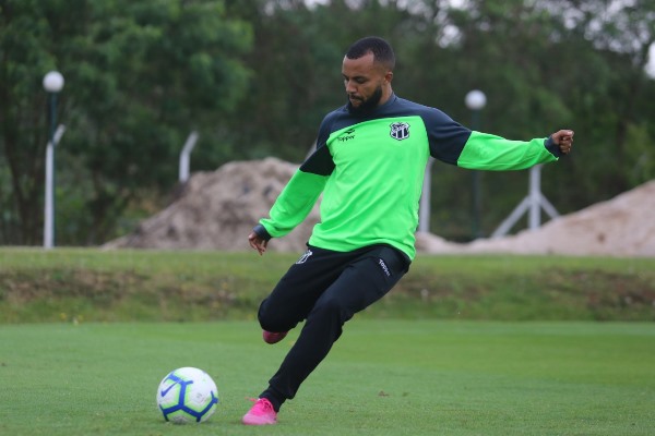 Ceará encerra preparação para partida diante do Corinthians 
