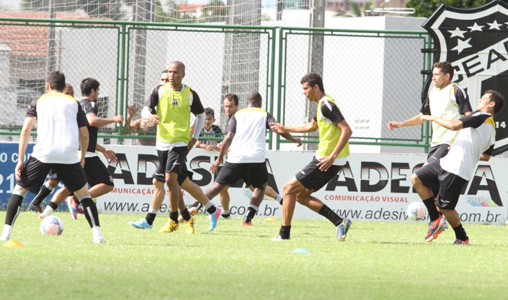 Grupo alvinegro trabalhou muito nesta manhã de domingo
