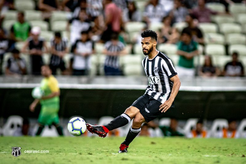 Antes de reapresentação, Valdo concede entrevista coletiva no estádio Vovozão 