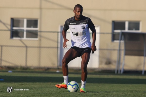 Após parada, elenco retorna a Porangabuçu com foco no reinício do Brasileirão 