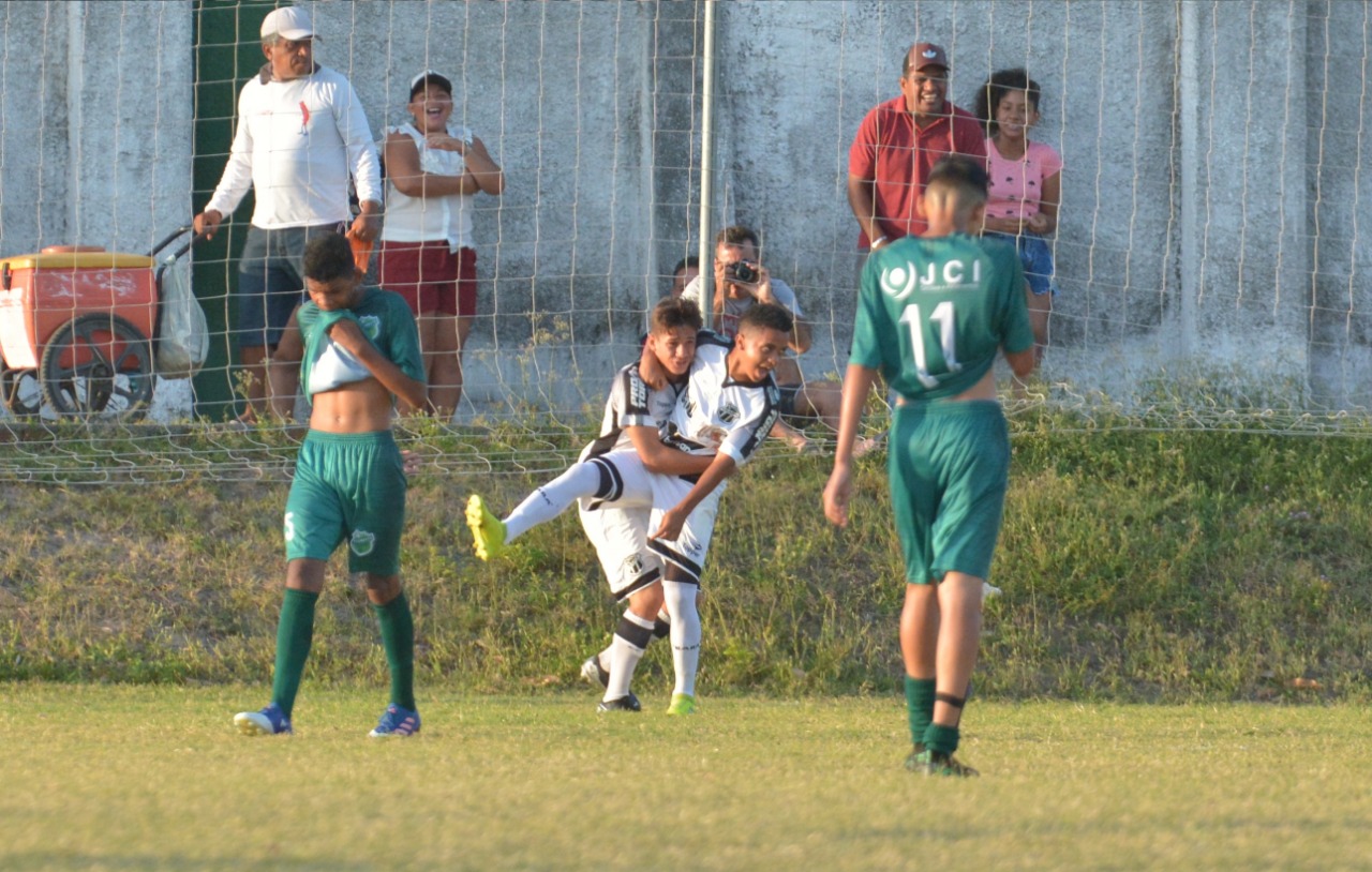 Sub-15: Ceará bate o Floresta e mantém liderança no estadual