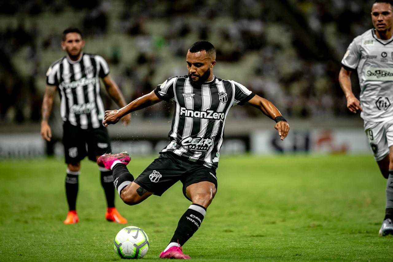 Ceará tem mais volume, mas fica no empate com o Botafogo 