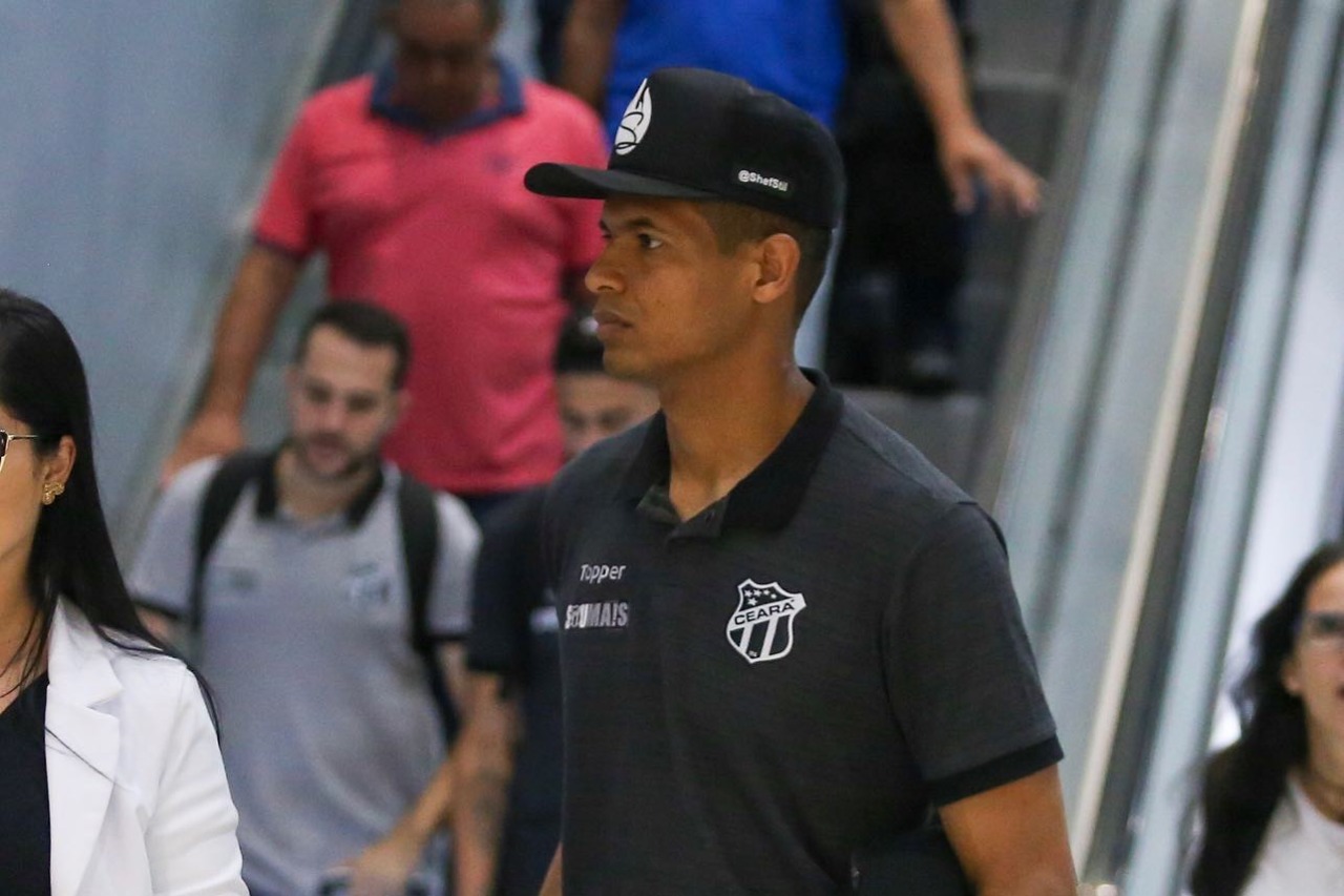 Depois de se reapresentar no Vovozão, elenco embarca para Caxias do Sul 