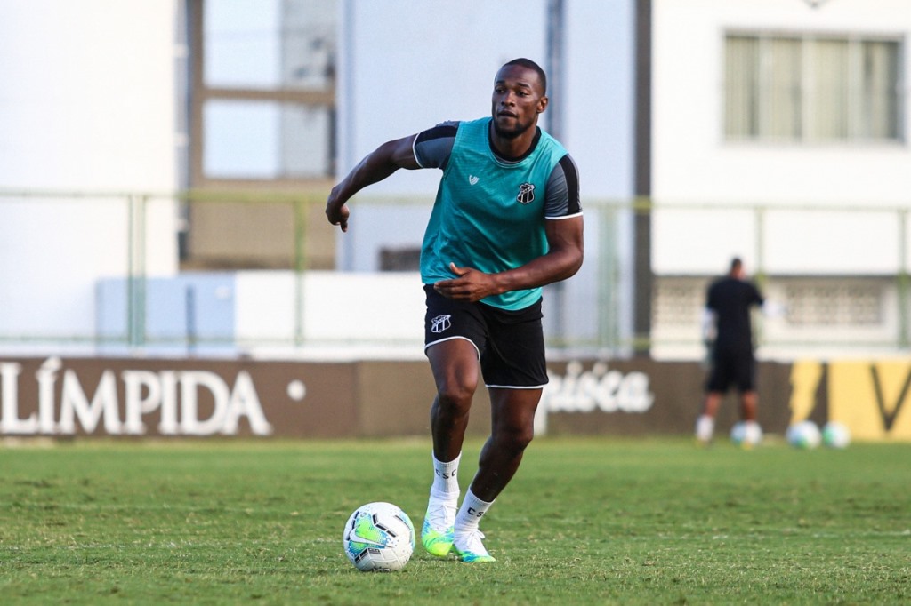 Um dia antes do Clássico, Luiz Otávio afirma: “Dadas as circunstâncias de tabela, importância e peso é uma partida diferente"