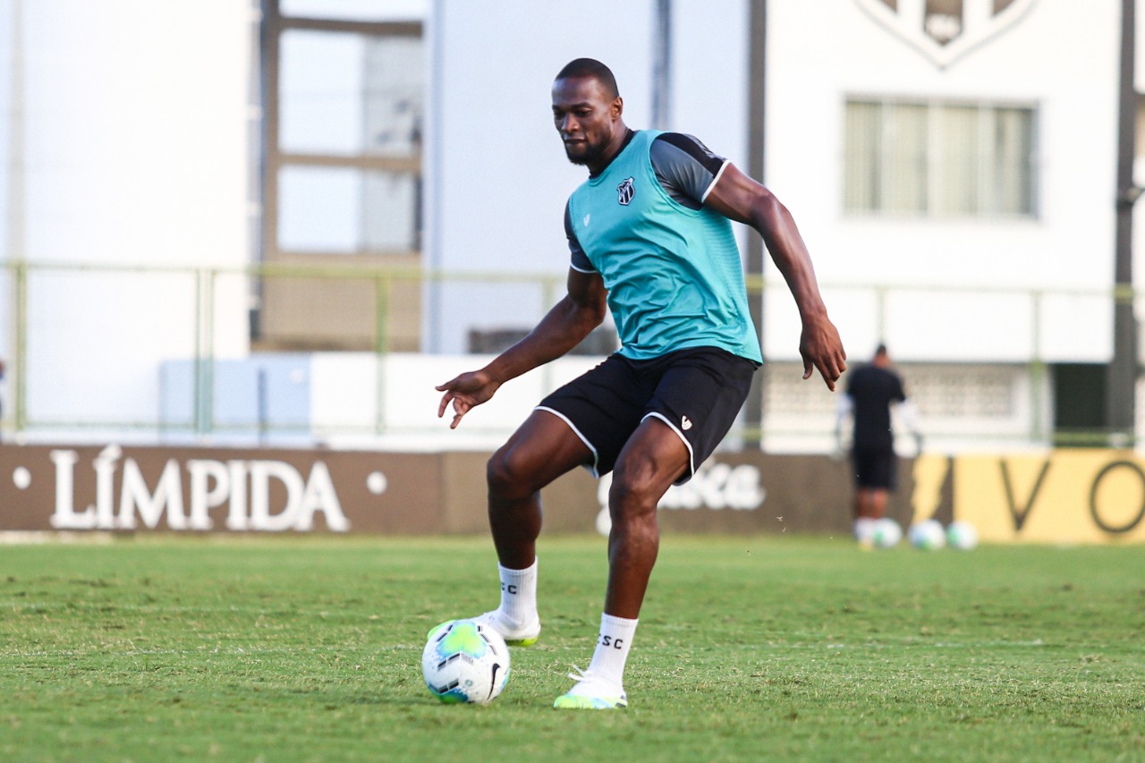 Em porangabuçu, elenco finaliza preparação para enfrentar o Flamengo