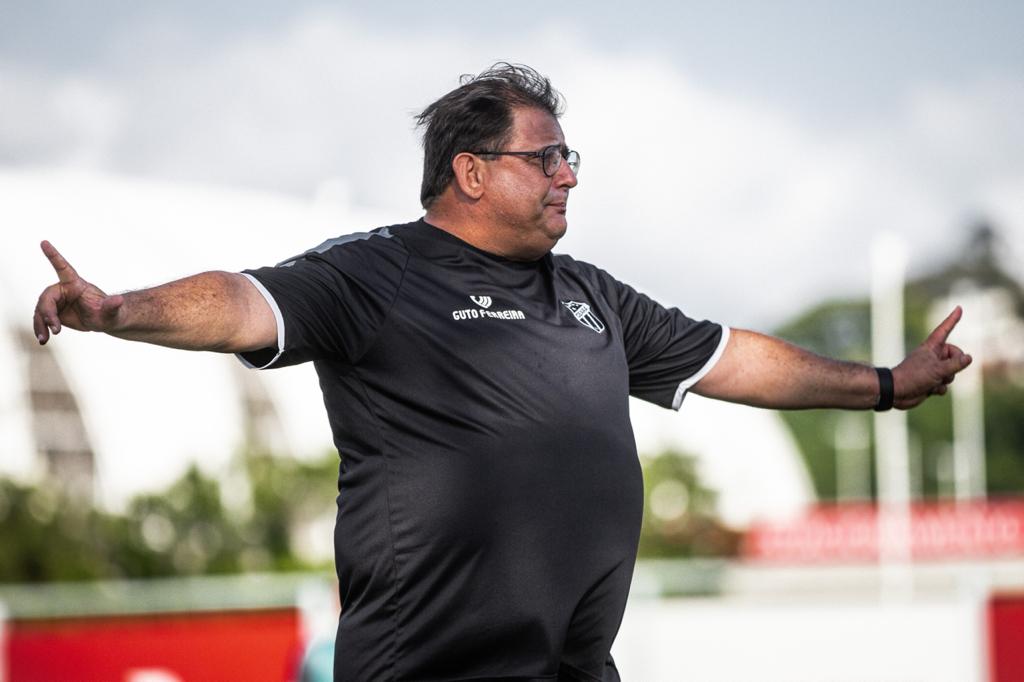 Guto Ferreira valoriza o espírito de luta da equipe na vitória no Clássico-Rei