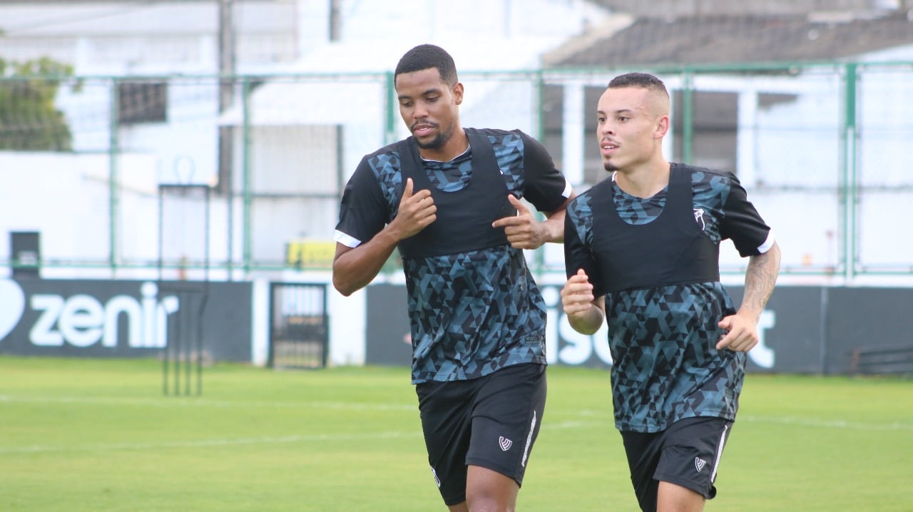 Elenco finaliza semana de treinos no CT de Porangabuçu