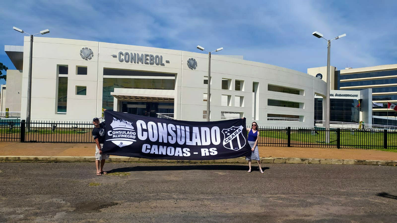 Mesmo distante da capital, torcida alvinegra se fez presente no Paraguai