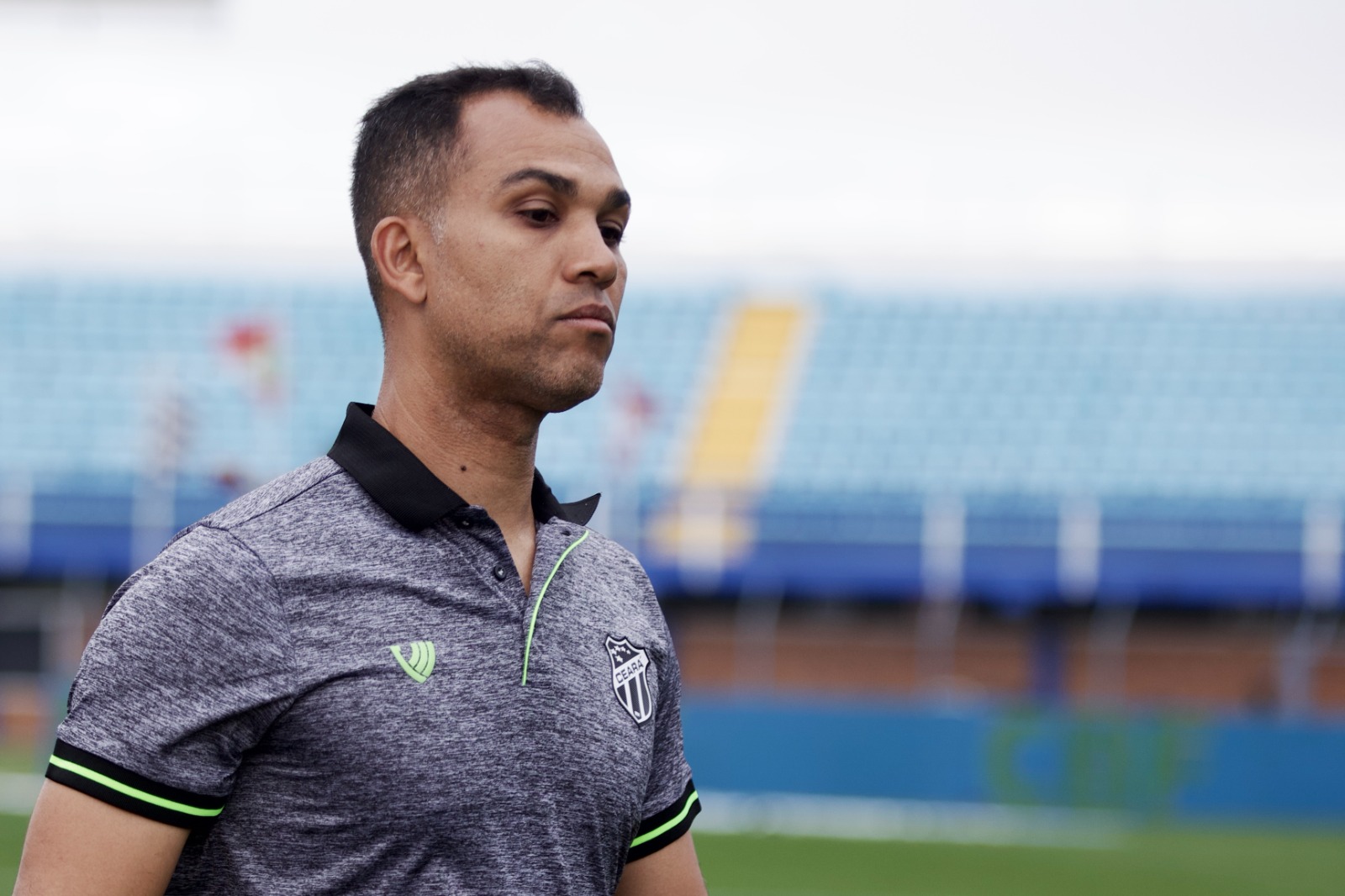 Lucas Itaberaba elogia atuação de atletas nos treinos remotos: "Estão empenhados"