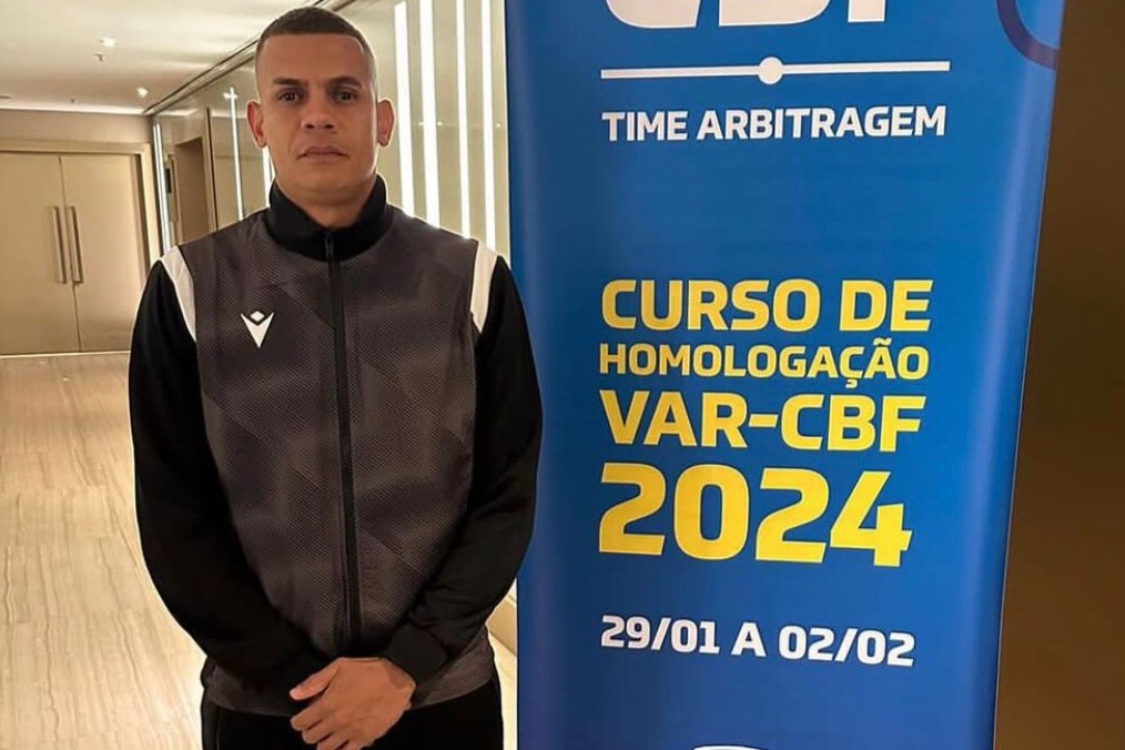 Emerson Souza Silva apita o confronto entre Náutico/PE e Ceará na primeira rodada da Copa do Nordeste