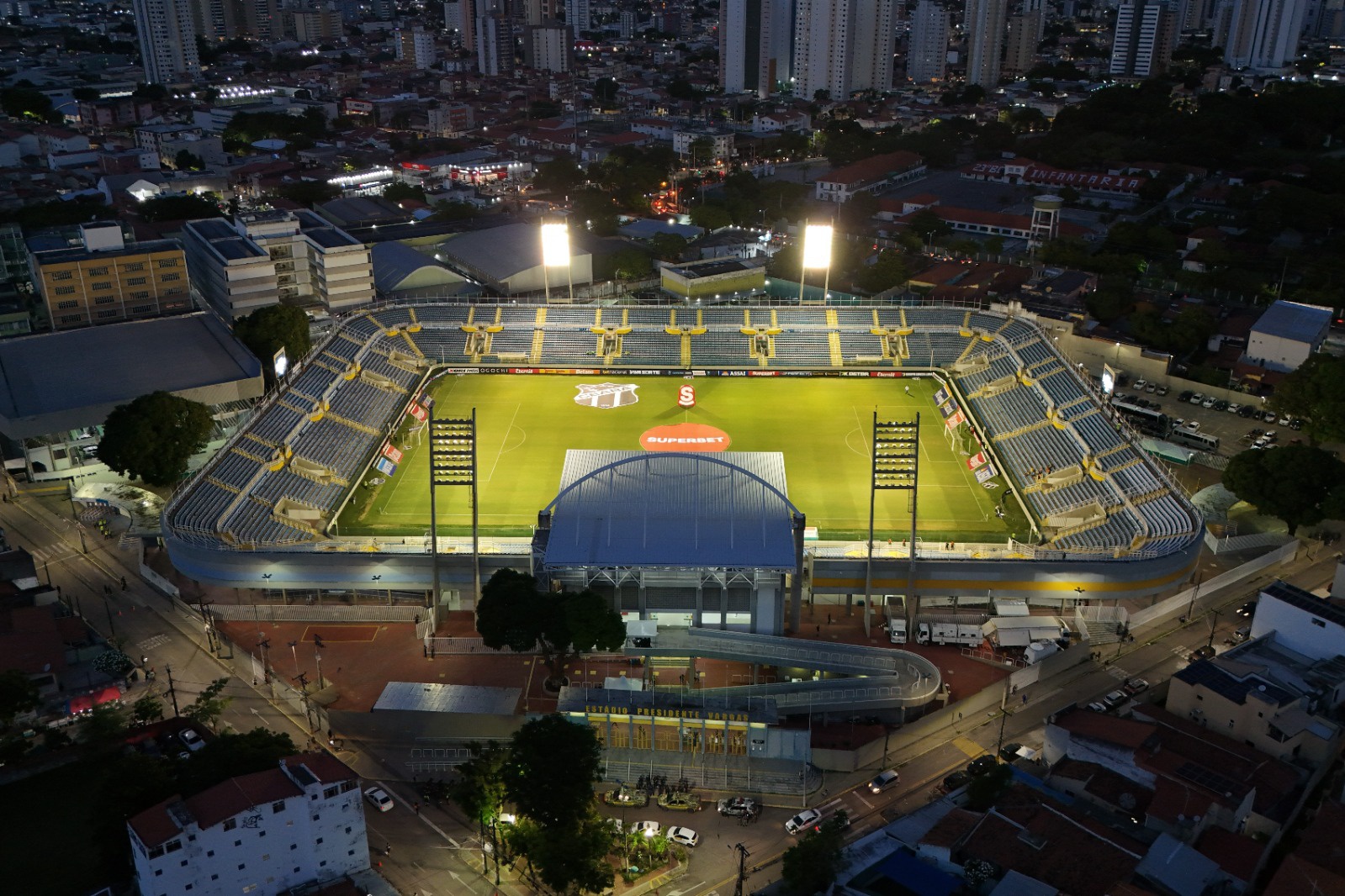 Ceará abre check-in para duelo contra o Barbalha pela 4ª rodada do Campeonato Cearense