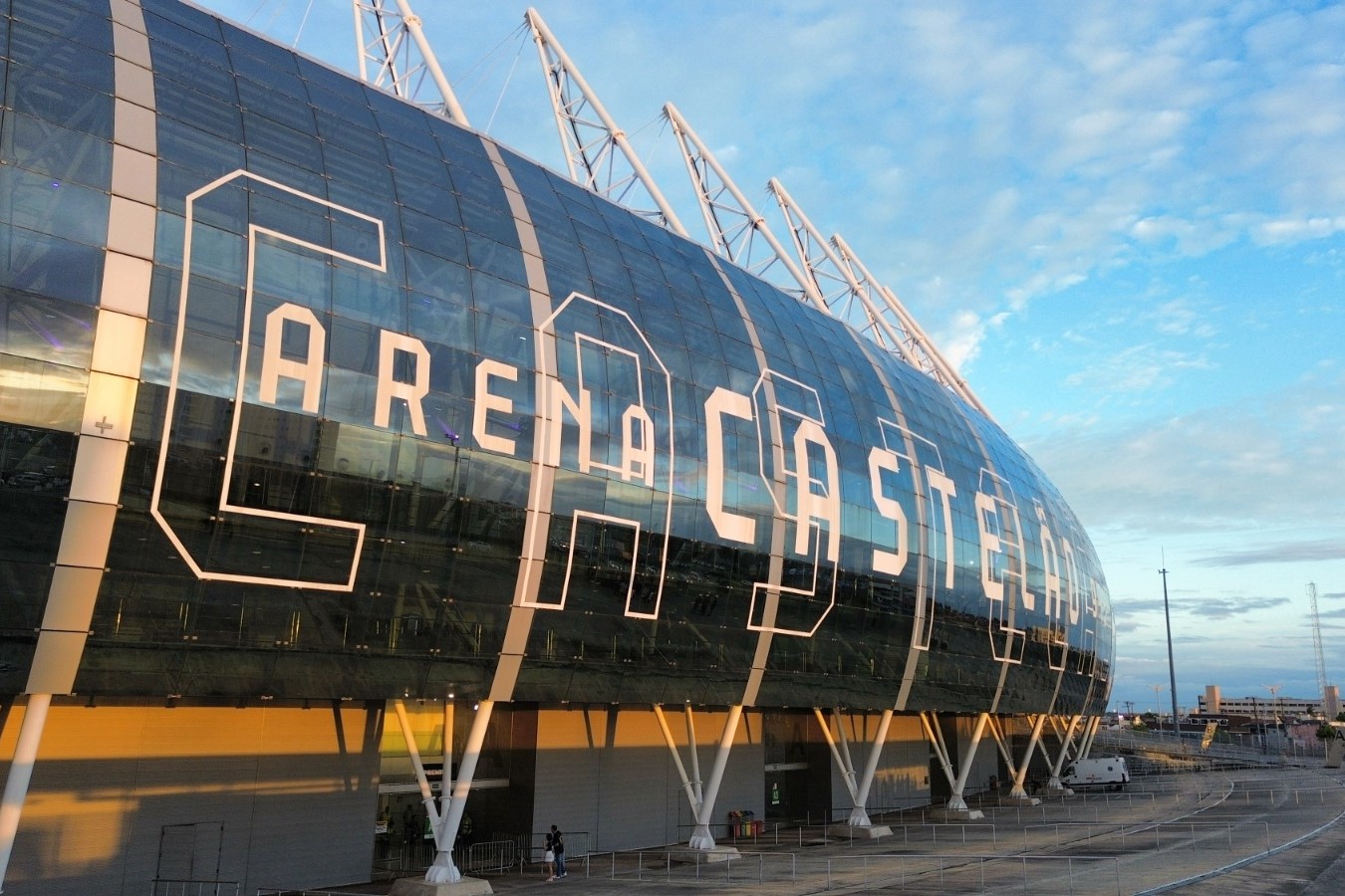 Ceará x RB Bragantino: Estacionamento da Arena Castelão terá vagas reduzidas neste sábado, 16