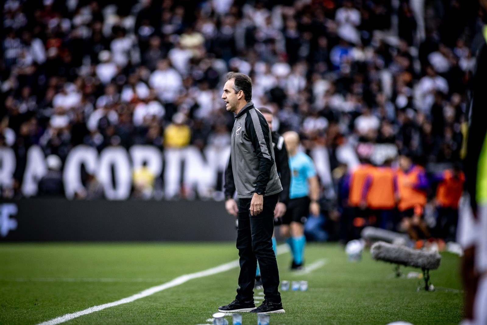 Léo Condé festeja triunfo do Ceará contra o Corinthians na Neo Química Arena: "Vitória expressiva"