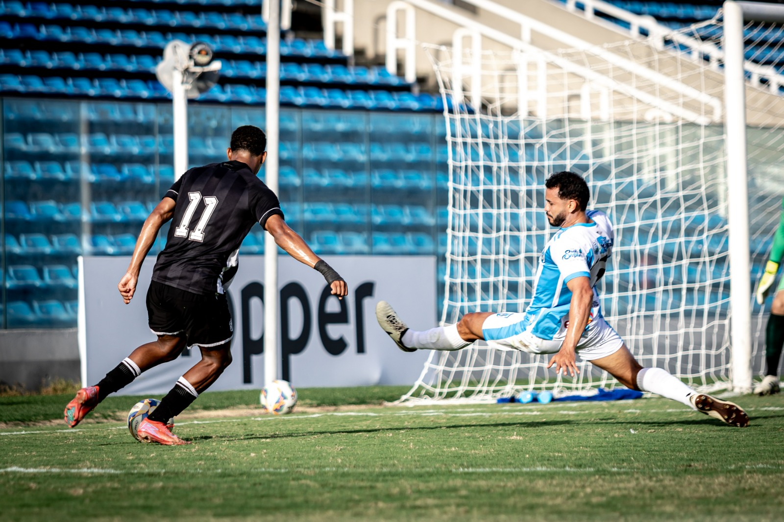 Ceará sai na frente, mas é superado pelo Maracanã na semifinal da Taça Fares Lopes