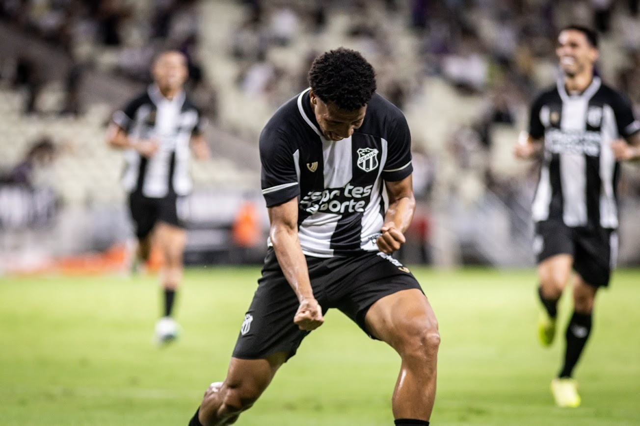 Lucas Lima dedica primeiro gol pelo Ceará à mãe aniversariante e celebra: "Fui feliz e pude concluir a jogada"