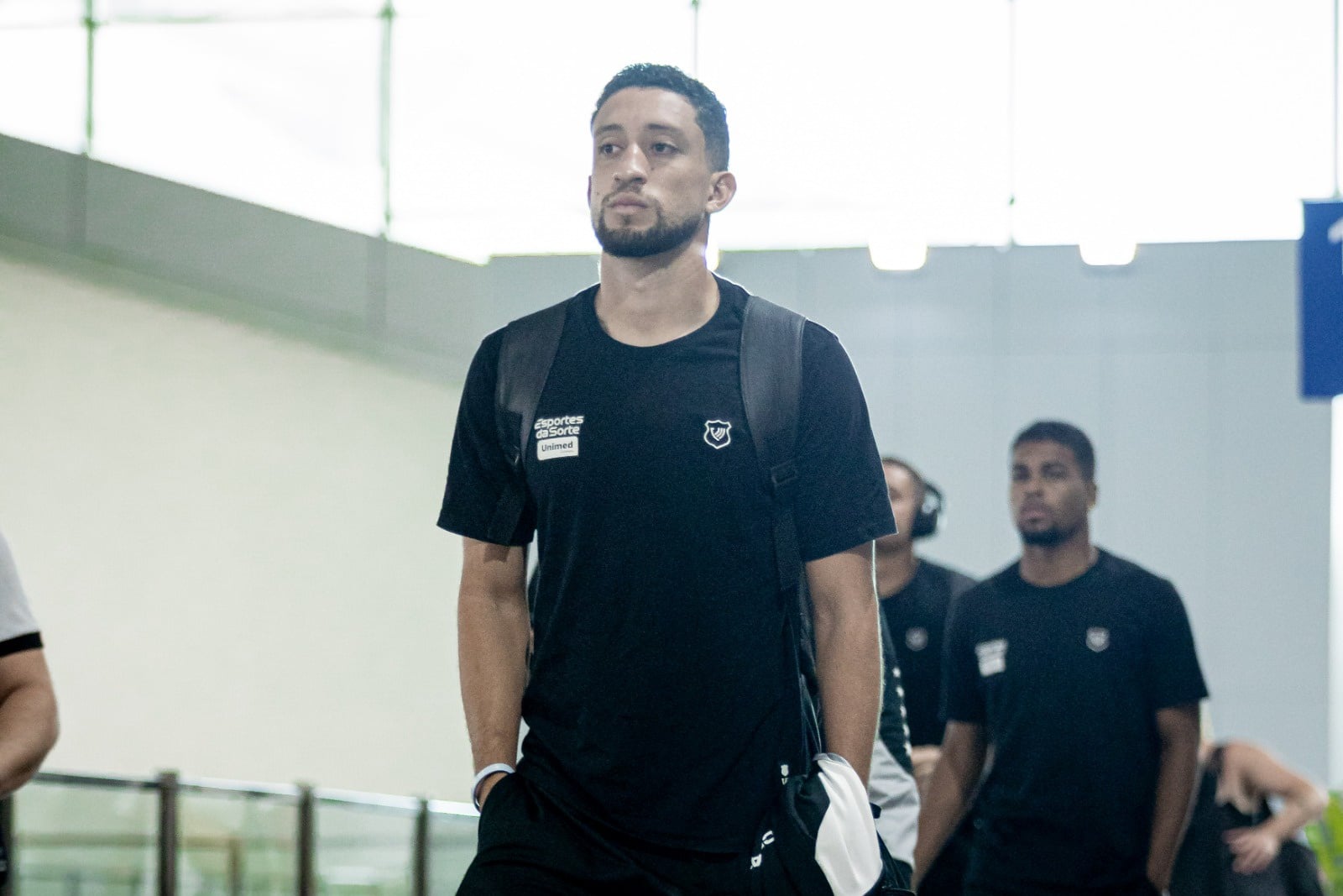 Com 22 relacionados, Ceará embarca para enfrentar Maranhão em duelo decisivo do Nordestão