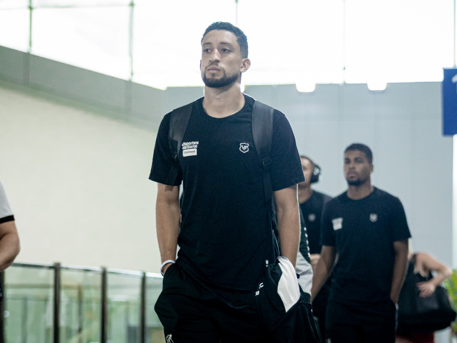 Com 22 relacionados, Ceará embarca para enfrentar Maranhão em duelo decisivo do Nordestão