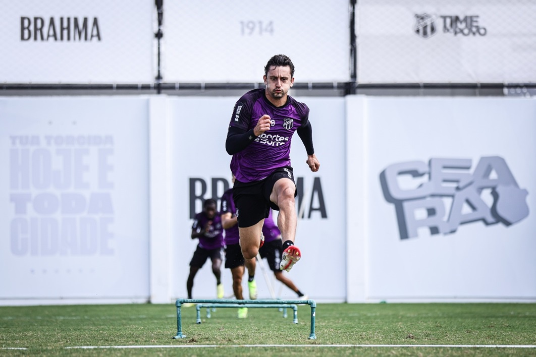 Com foco no São Bernardo, Ceará realiza último treino na Capital antes de seguir viagem para São Paulo