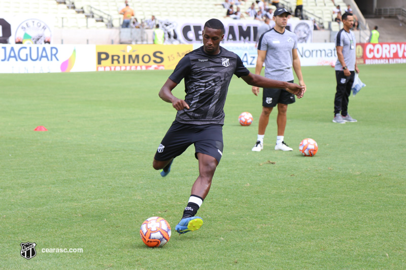 Após cirurgia no ombro, William Oliveira deixa o DM e já treina com restante do grupo