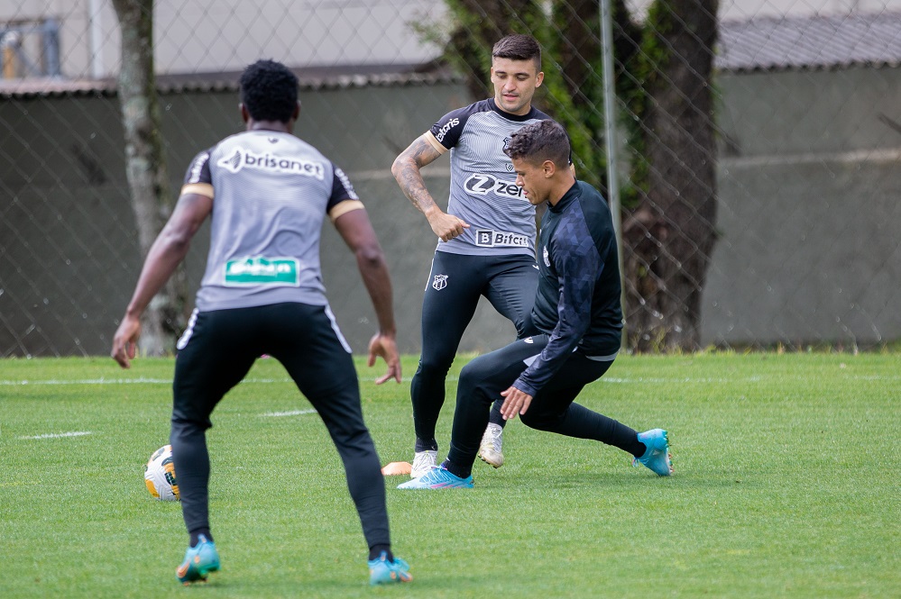 Com treino apronto no CT do Caju, Ceará finaliza preparação para a próxima rodada do Brasileirão