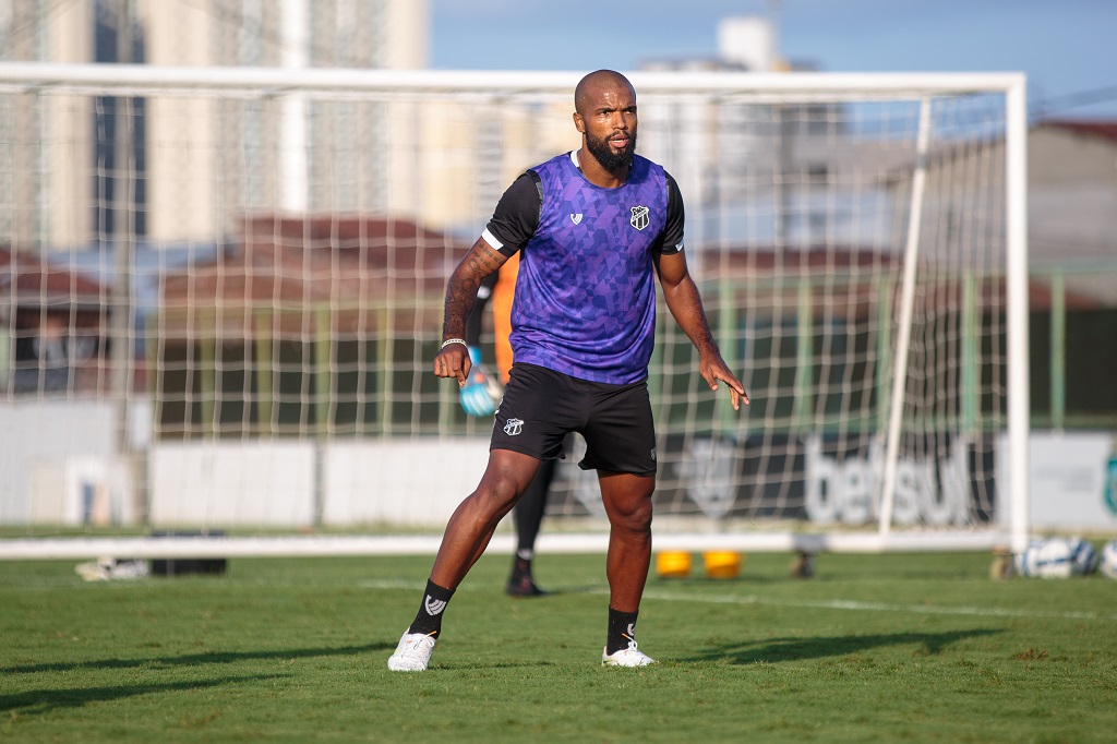Antes de viajar para a Bahia, elenco finaliza preparação para encarar o Atlético de Alagoinhas