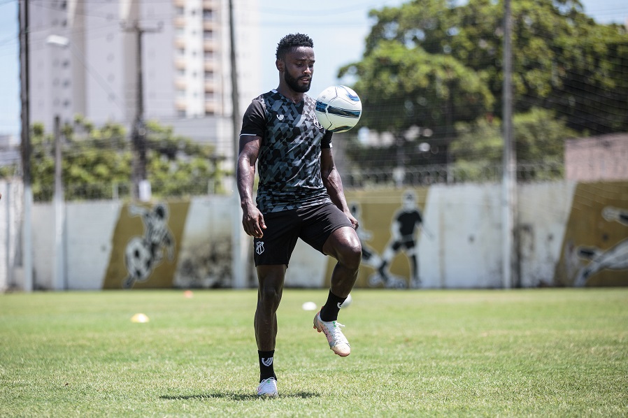 Elenco do Ceará se reapresenta nesta segunda-feira (17) e inicia mais uma semana de pré-temporada
