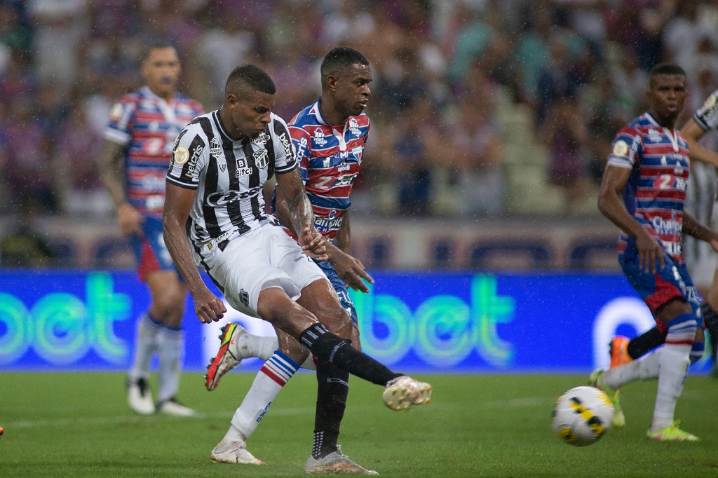 Decisivo em mais um Clássico-Rei, Cléber afirma: “É sempre um jogo histórico”