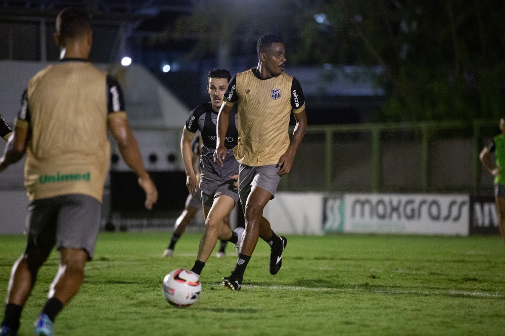Ceará fecha décimo dia de atividades da pré-temporada com treino tático