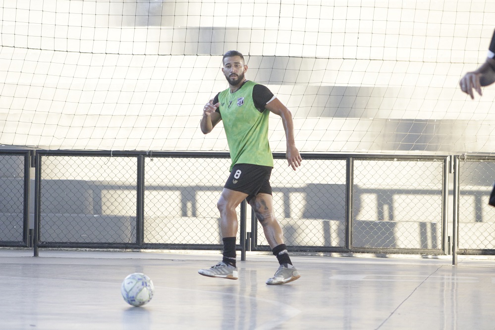 Ceará treina de olho na primeira partida das semifinais do estadual