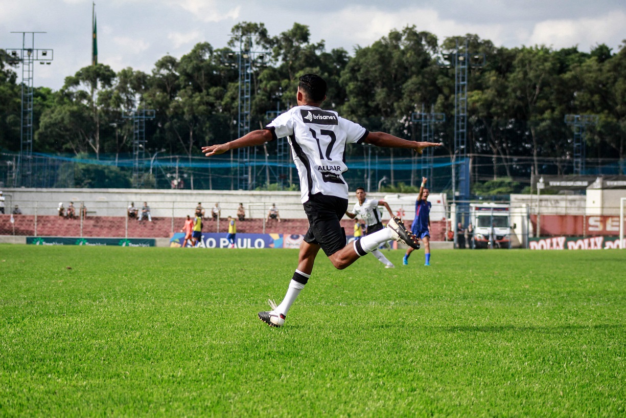 Ceará vence o São Caetano/SP e assume liderança do grupo na Copinha 2020